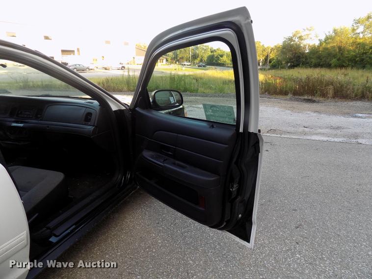 image for item DC4968 2011 Ford Crown Victoria Police Interceptor