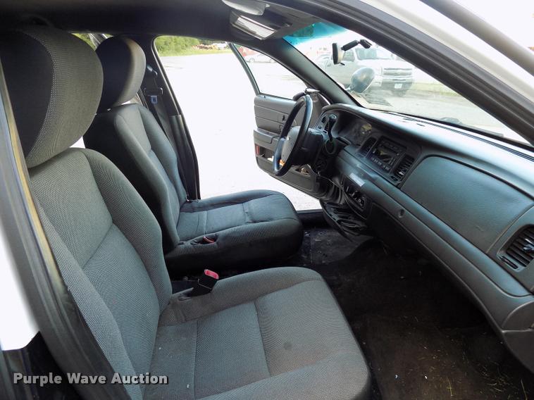 image for item DC4968 2011 Ford Crown Victoria Police Interceptor