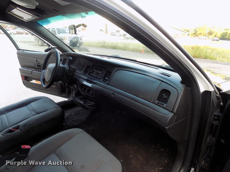 image for item DC4968 2011 Ford Crown Victoria Police Interceptor