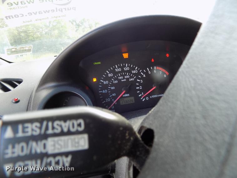 image for item DC4970 2001 Dodge Stratus SE