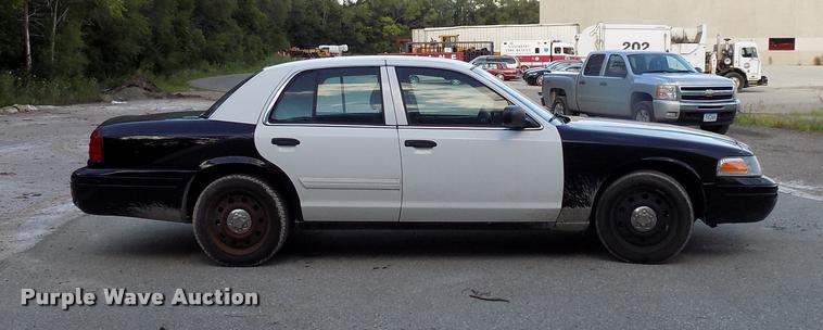 image for item DC4971 2011 Ford Crown Victoria Police Interceptor