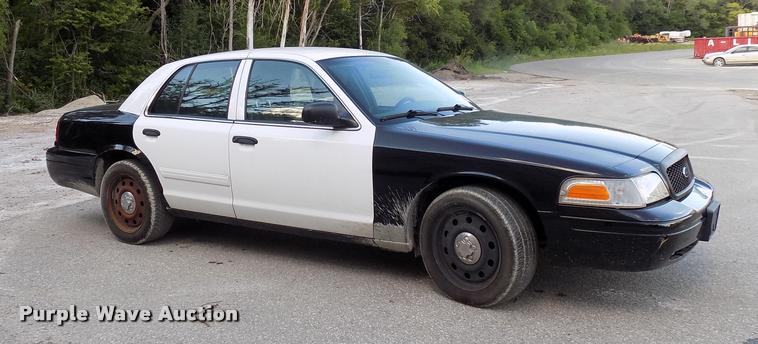 image for item DC4971 2011 Ford Crown Victoria Police Interceptor