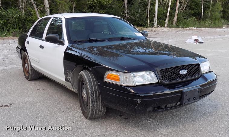 image for item DC4971 2011 Ford Crown Victoria Police Interceptor