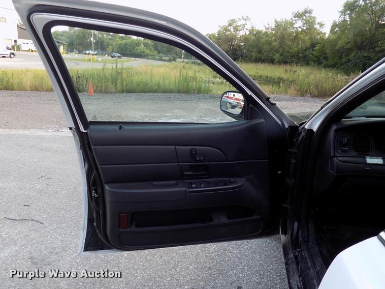 image for item DC4971 2011 Ford Crown Victoria Police Interceptor