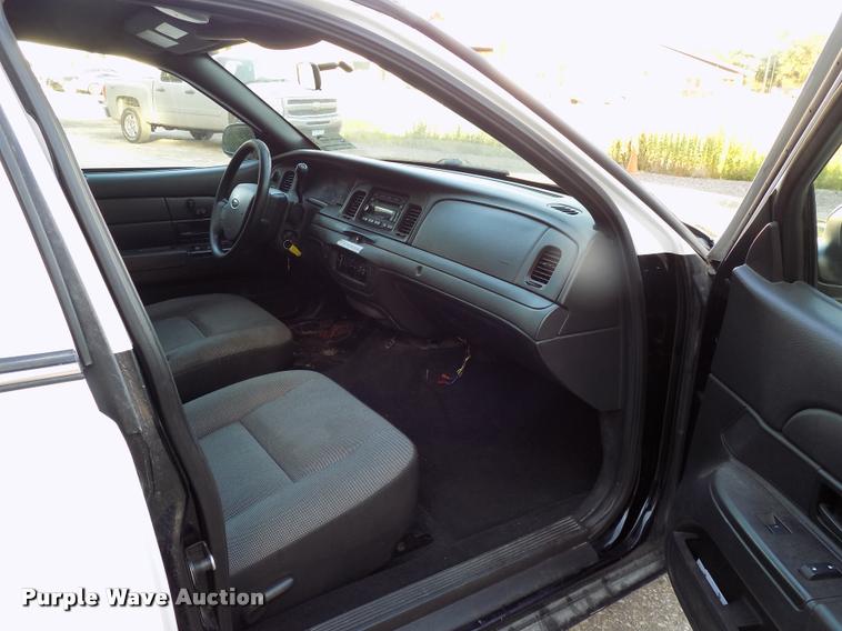 image for item DC4971 2011 Ford Crown Victoria Police Interceptor
