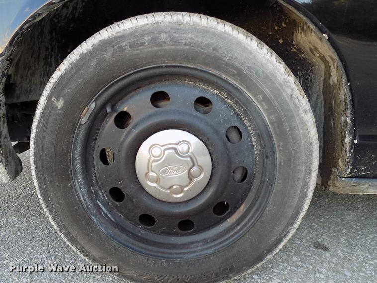 image for item DC4971 2011 Ford Crown Victoria Police Interceptor