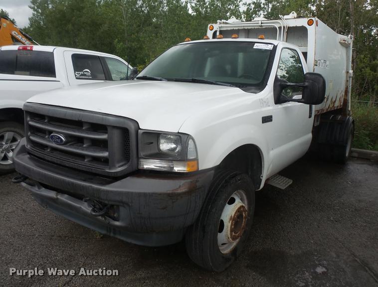 image for item DC5432 2003 Ford F550 refuse truck