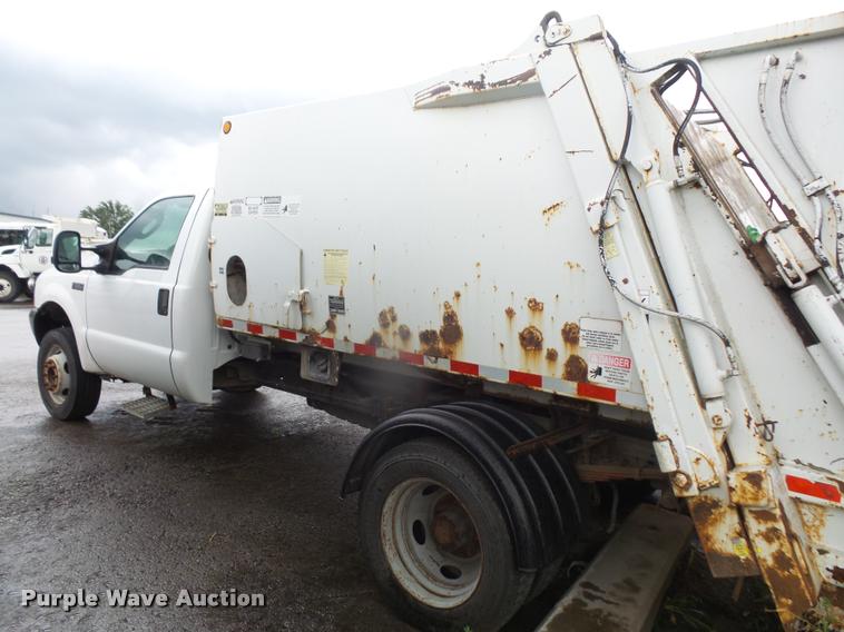 image for item DC5432 2003 Ford F550 refuse truck