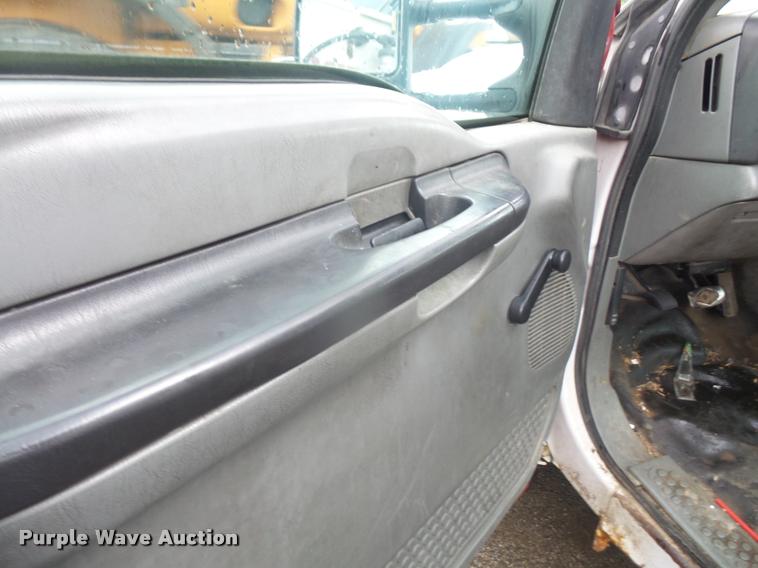 image for item DC5432 2003 Ford F550 refuse truck