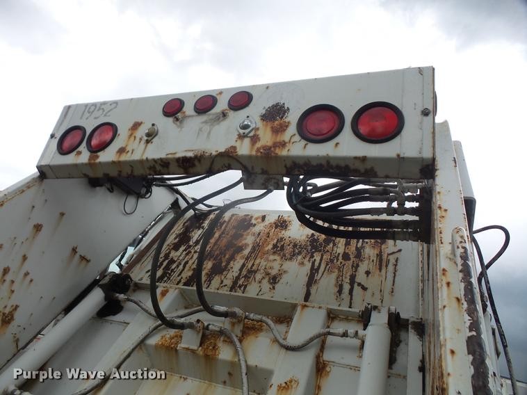 image for item DC5432 2003 Ford F550 refuse truck