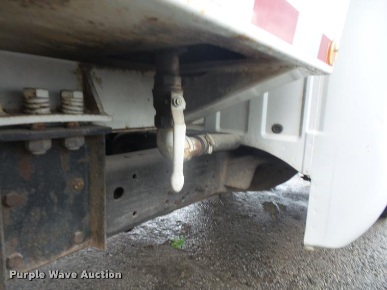 image for item DC5432 2003 Ford F550 refuse truck
