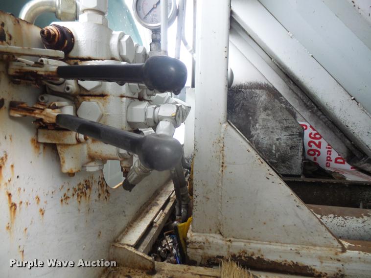 image for item DC5432 2003 Ford F550 refuse truck