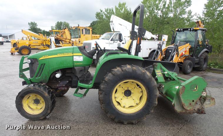 image for item DC5433 2005 John Deere 4120 MFWD tractor
