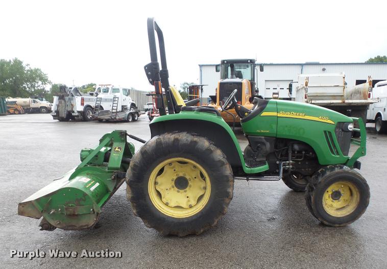 image for item DC5433 2005 John Deere 4120 MFWD tractor
