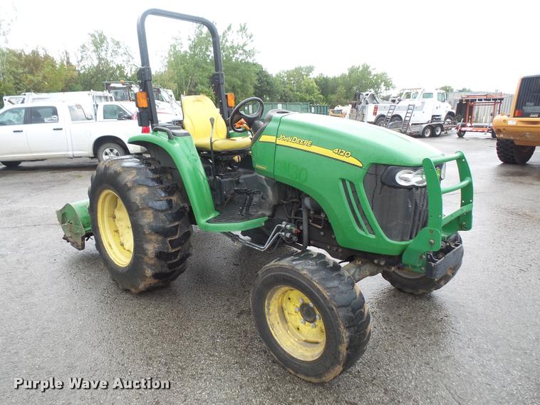 image for item DC5433 2005 John Deere 4120 MFWD tractor