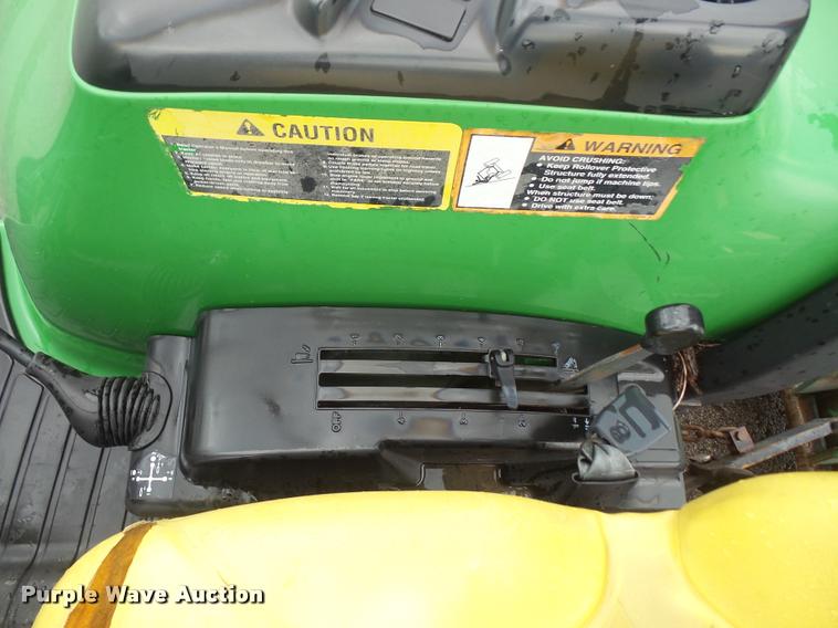 image for item DC5433 2005 John Deere 4120 MFWD tractor
