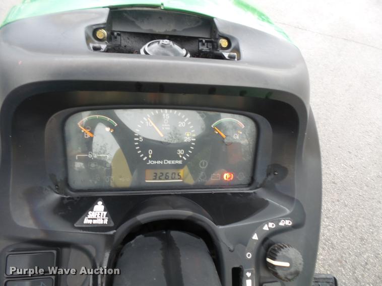 image for item DC5433 2005 John Deere 4120 MFWD tractor