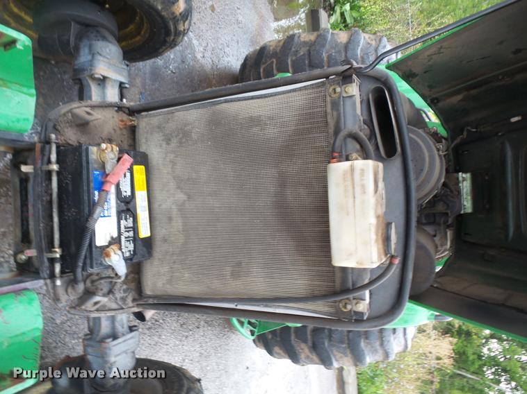 image for item DC5433 2005 John Deere 4120 MFWD tractor