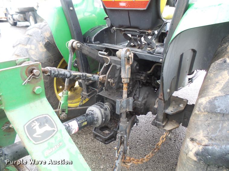 image for item DC5433 2005 John Deere 4120 MFWD tractor