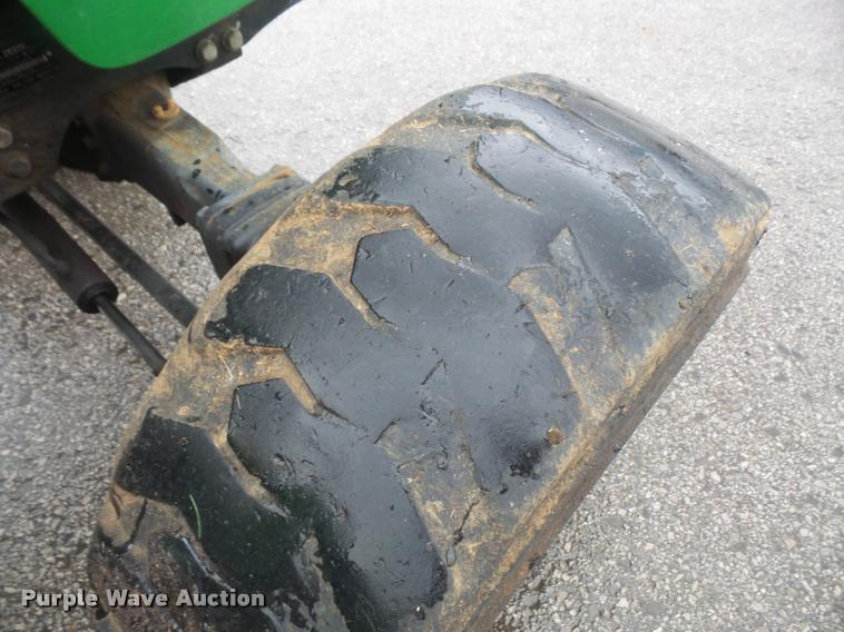 image for item DC5433 2005 John Deere 4120 MFWD tractor