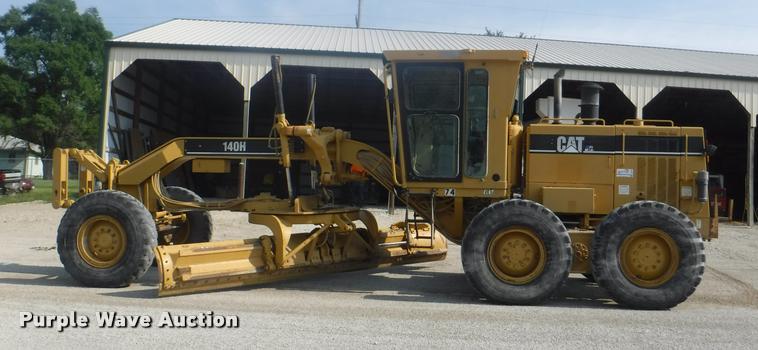 image for item DC5448 2000 Caterpillar 140H motor grader