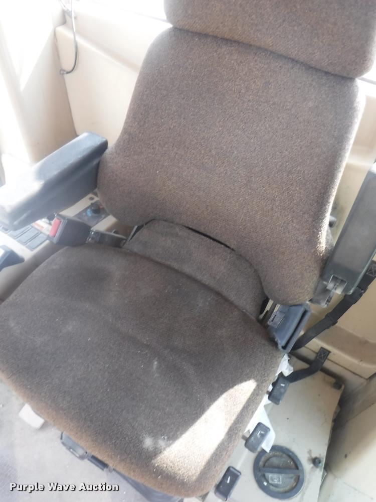 image for item DC5448 2000 Caterpillar 140H motor grader