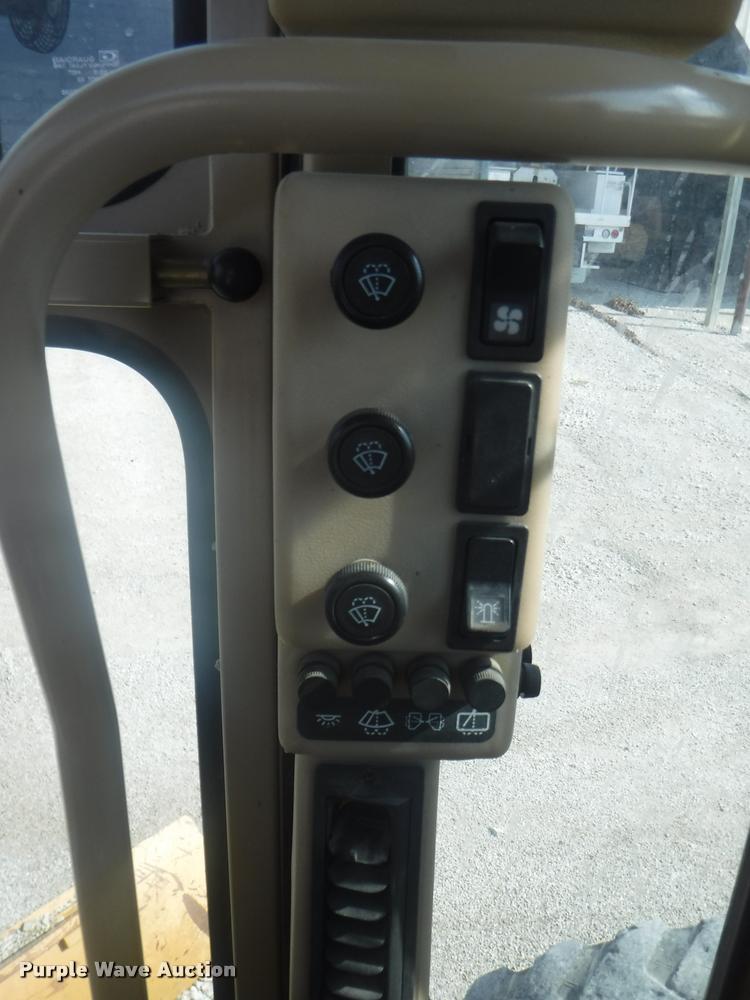 image for item DC5448 2000 Caterpillar 140H motor grader