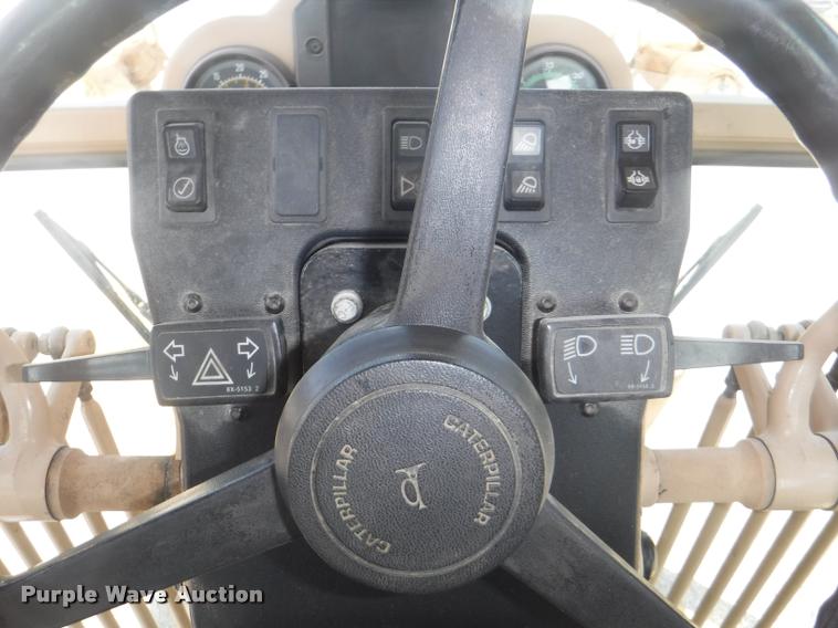 image for item DC5448 2000 Caterpillar 140H motor grader