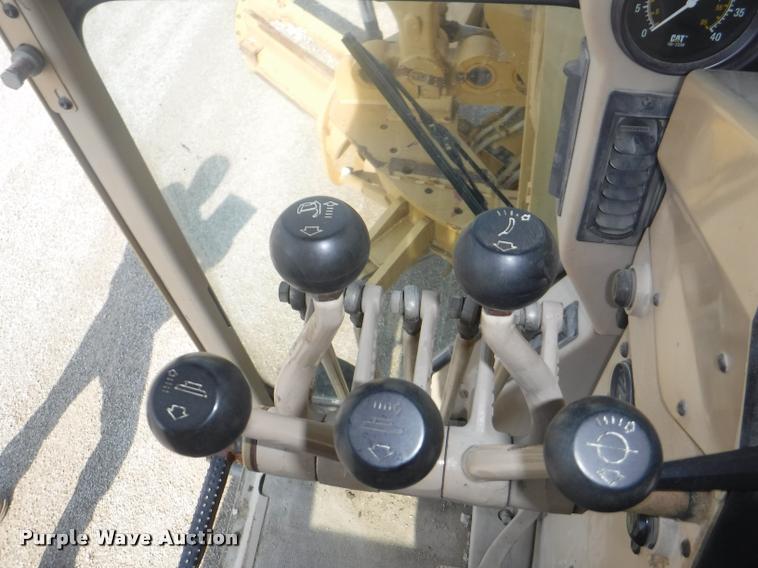 image for item DC5448 2000 Caterpillar 140H motor grader