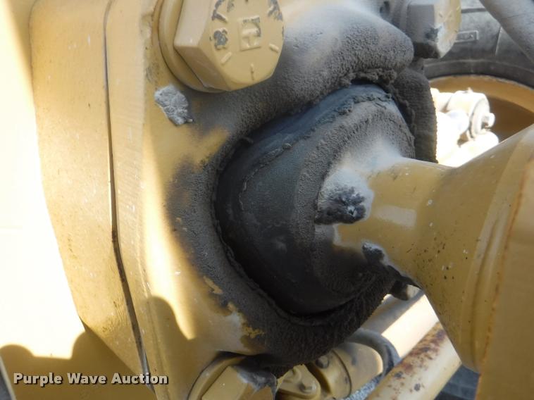 image for item DC5448 2000 Caterpillar 140H motor grader