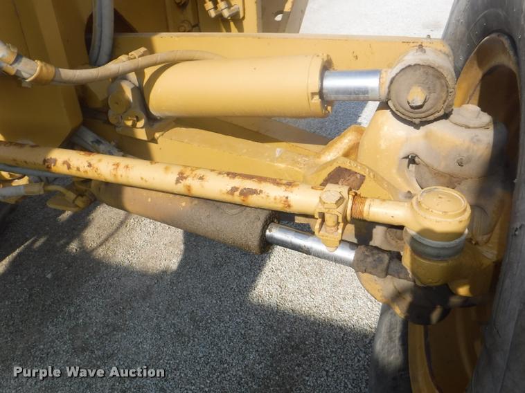 image for item DC5448 2000 Caterpillar 140H motor grader