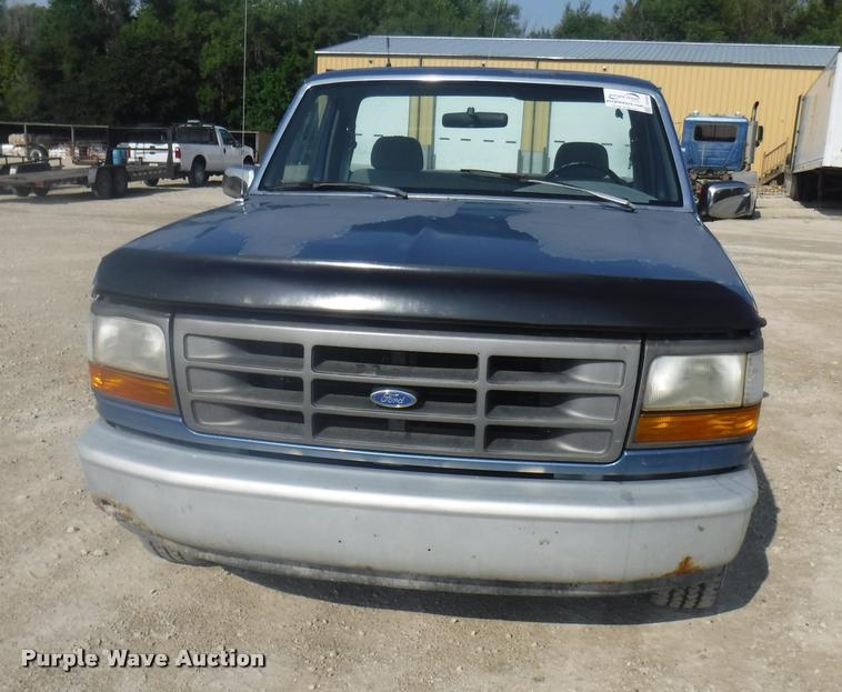 image for item DC5450 1992 Ford F150 pickup truck