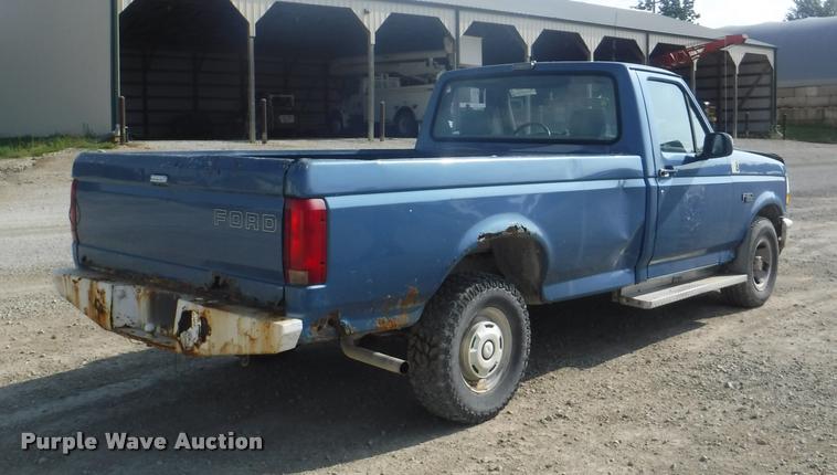 image for item DC5450 1992 Ford F150 pickup truck