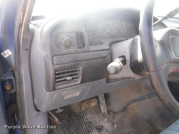 image for item DC5450 1992 Ford F150 pickup truck