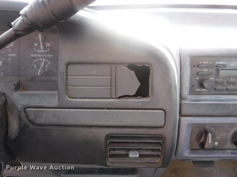 image for item DC5450 1992 Ford F150 pickup truck