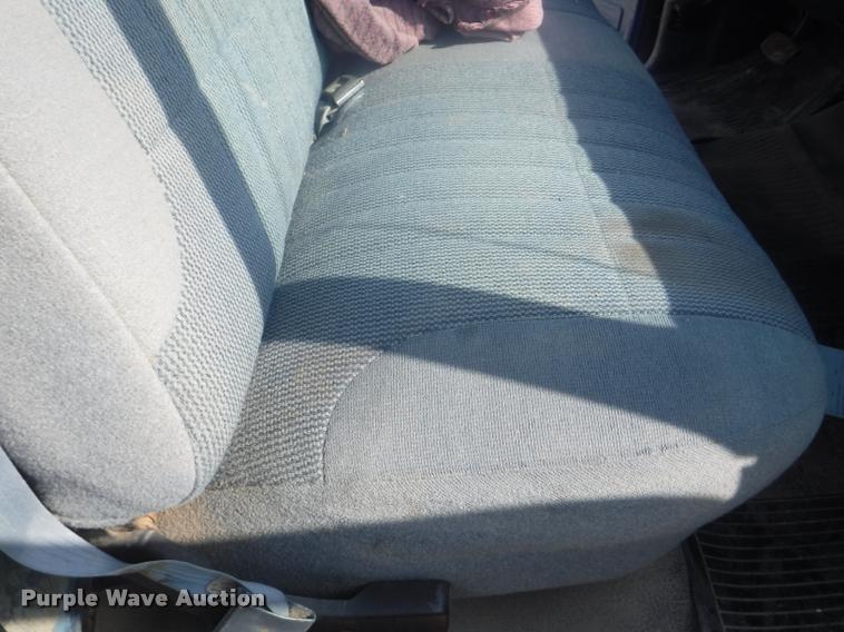 image for item DC5450 1992 Ford F150 pickup truck