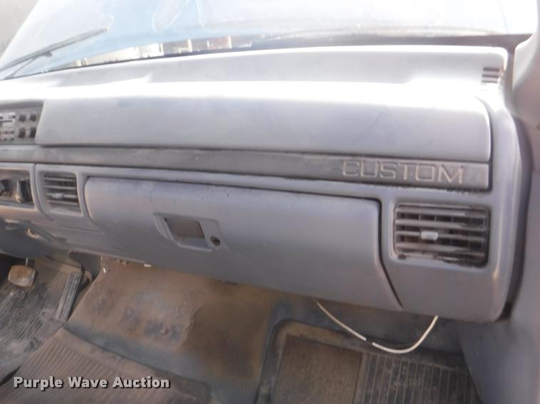 image for item DC5450 1992 Ford F150 pickup truck