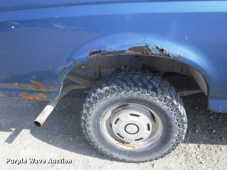 image for item DC5450 1992 Ford F150 pickup truck