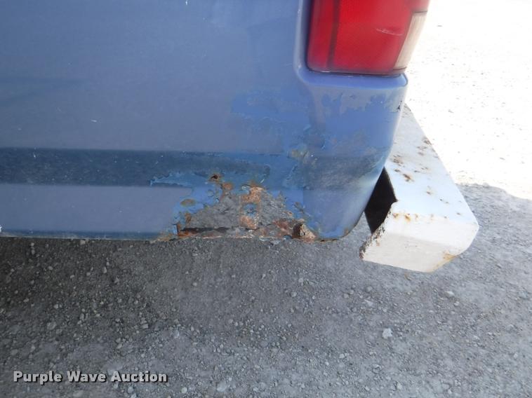 image for item DC5450 1992 Ford F150 pickup truck