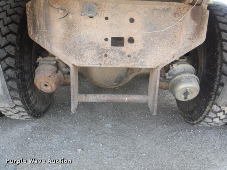 image for item DC5451 1989 Ford LTL9000 dump truck