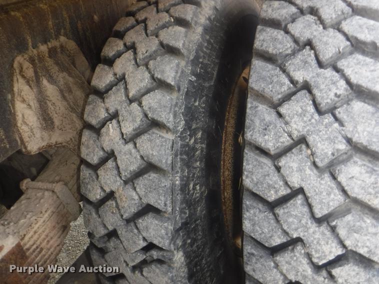 image for item DC5451 1989 Ford LTL9000 dump truck