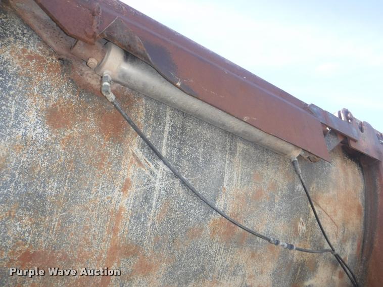 image for item DC5451 1989 Ford LTL9000 dump truck