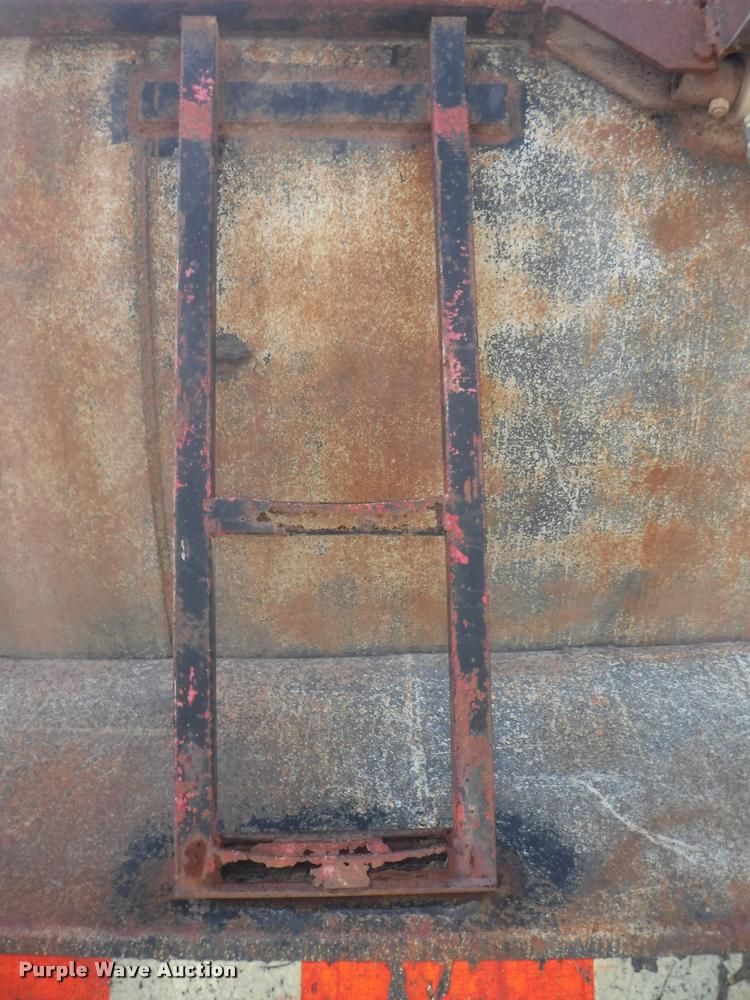 image for item DC5451 1989 Ford LTL9000 dump truck