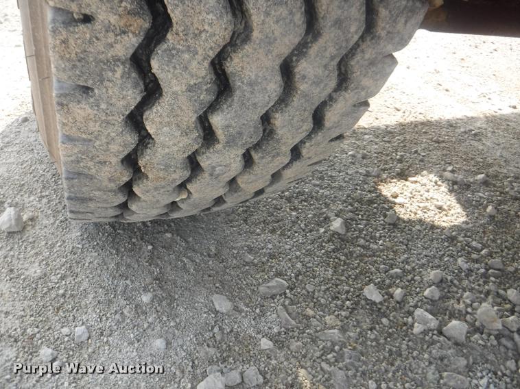 image for item DC5451 1989 Ford LTL9000 dump truck