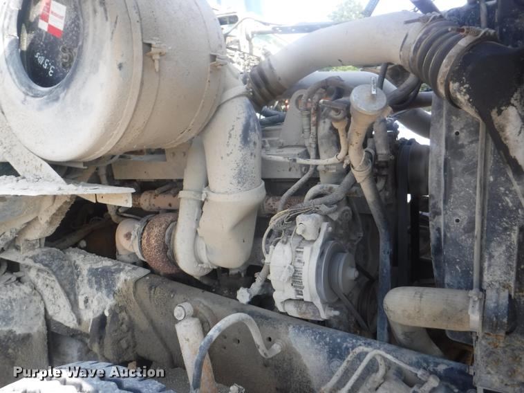 image for item DC5452 1994 Ford LT9000 truck cab and chassis