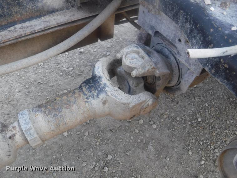 image for item DC5452 1994 Ford LT9000 truck cab and chassis