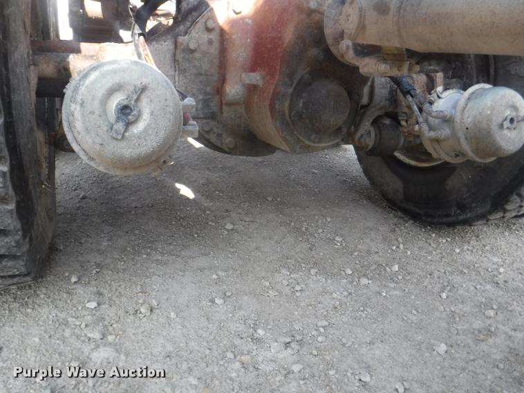 image for item DC5452 1994 Ford LT9000 truck cab and chassis