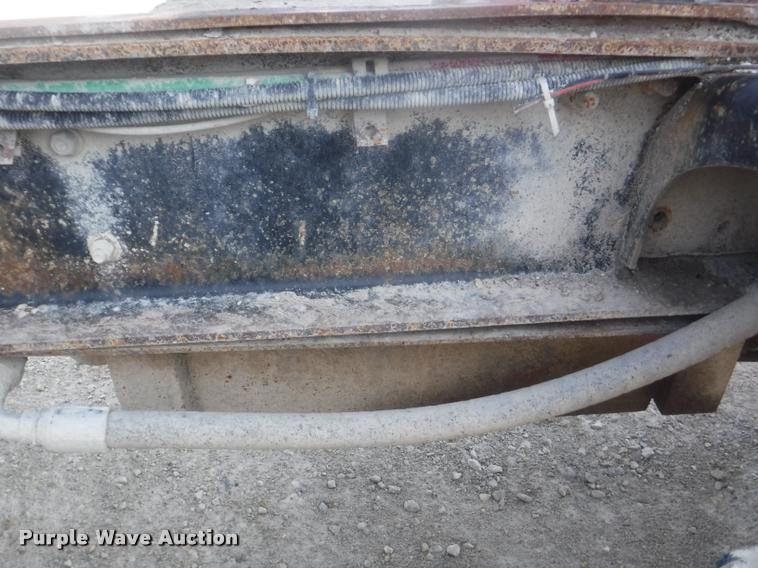 image for item DC5452 1994 Ford LT9000 truck cab and chassis