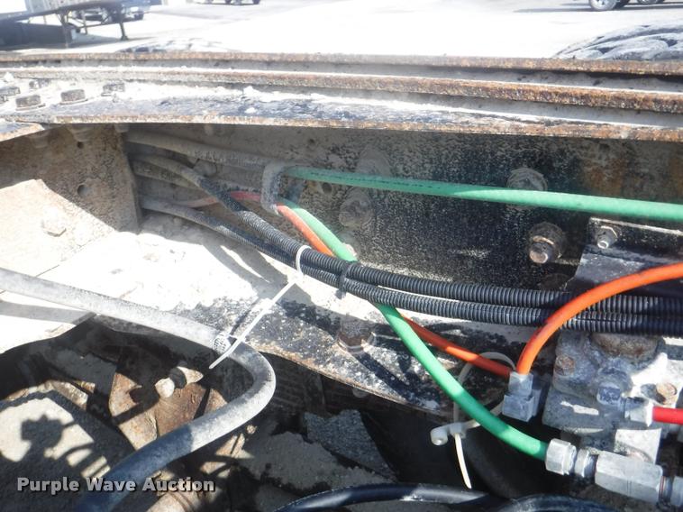 image for item DC5452 1994 Ford LT9000 truck cab and chassis