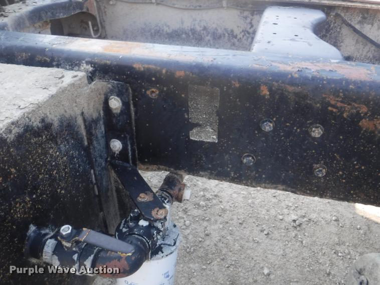 image for item DC5452 1994 Ford LT9000 truck cab and chassis